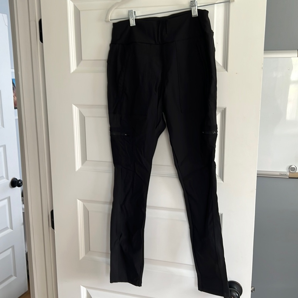 Athleta cargo black pant, skinny